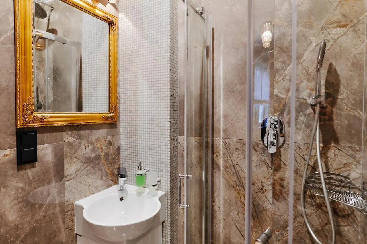 So Stylish Downtown Apt Near Minsk Railway Station Apartment